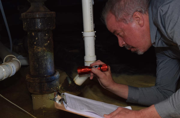 Plumbing and crawlspace inspection